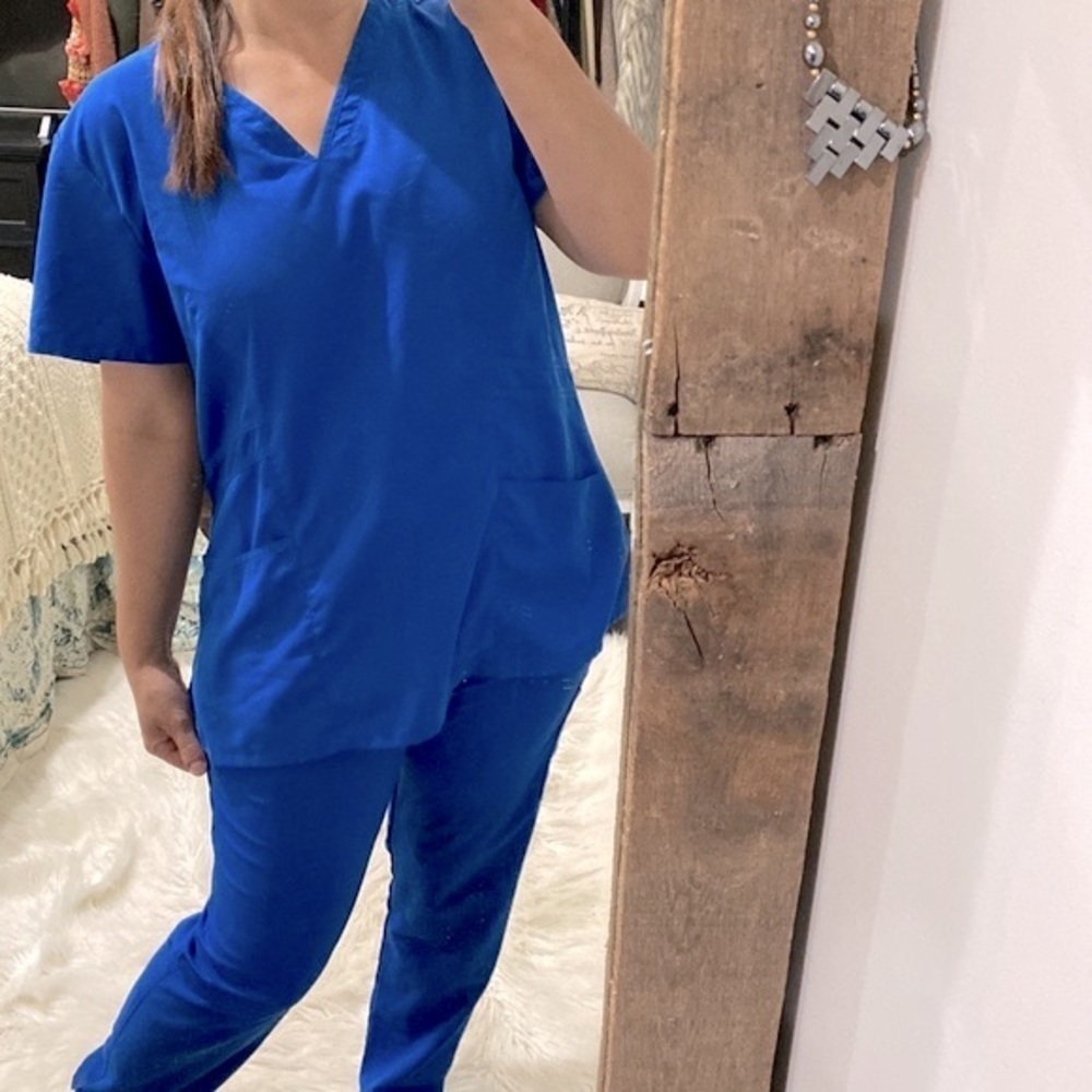 Greys Anatomy blue scrub top size XLarge